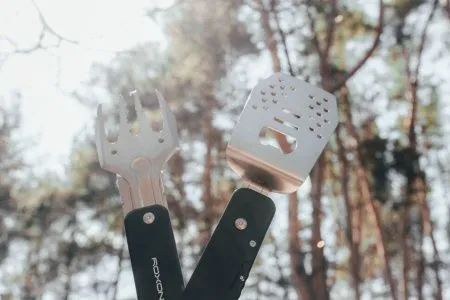 Компактный мини набор для барбекю Roxon S602G серый (4 в 1) Компактный мини набор для барбекю Roxon S602G серый (4 в 1)